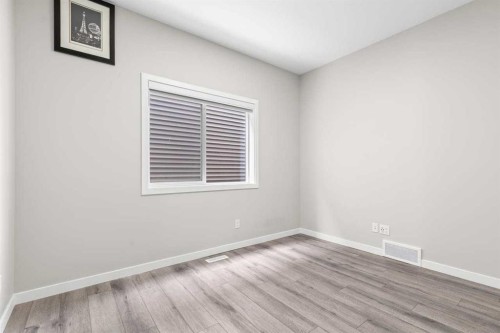 109 Mallard Grove Se, Calgary, AB - Indoor Photo Showing Other Room