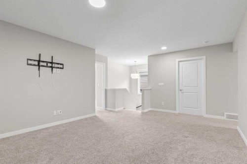 109 Mallard Grove Se, Calgary, AB - Indoor Photo Showing Other Room