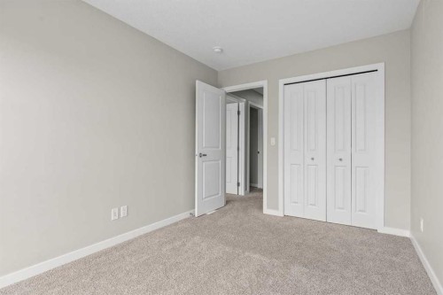 109 Mallard Grove Se, Calgary, AB - Indoor