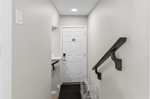 109 Mallard Grove Se, Calgary, AB - Indoor Photo Showing Other Room