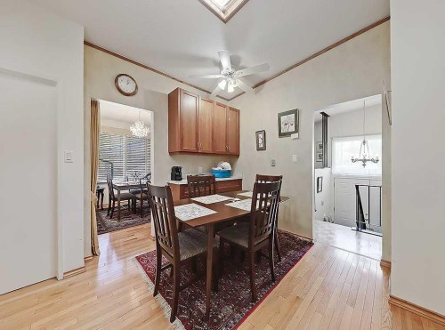 3911 Vincent Drive Nw, Calgary, AB - Indoor Photo Showing Dining Room