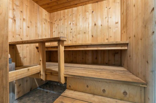 266 Cranwell Bay Se, Calgary, AB - Indoor Photo Showing Other Room