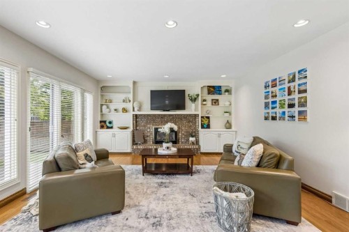 65 Woodpath Terrace Sw, Calgary, AB 