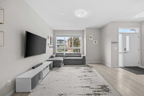 38 Howse Row Ne, Calgary, AB 