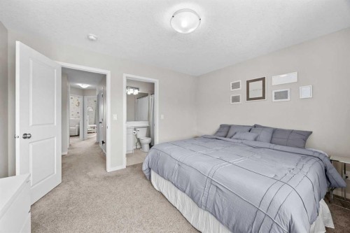 38 Howse Row Ne, Calgary, AB 