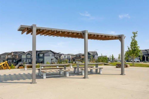 38 Howse Row Ne, Calgary, AB 