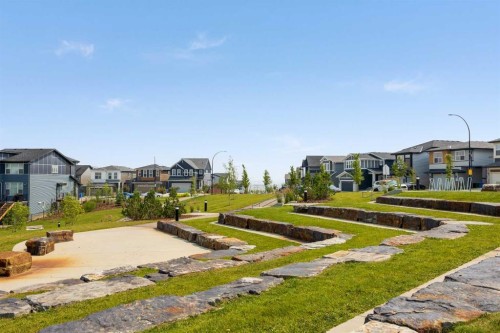 38 Howse Row Ne, Calgary, AB 