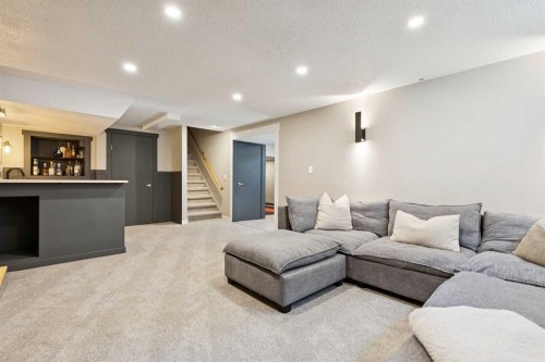 16 Brenner Place Nw, Calgary, AB - Indoor