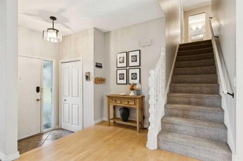 16 Brenner Place Nw, Calgary, AB - Indoor Photo Showing Other Room