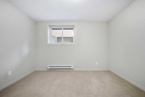50 Springborough Crescent Sw, Calgary, AB - Indoor Photo Showing Other Room
