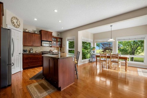 50 Springborough Crescent Sw, Calgary, AB - Indoor Photo Showing Kitchen