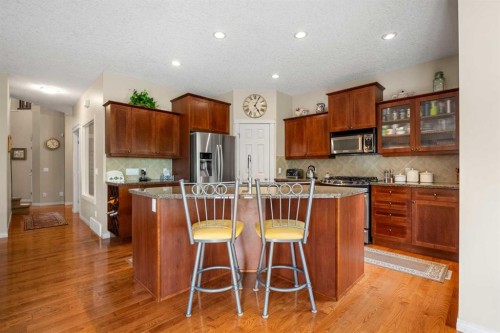 50 Springborough Crescent Sw, Calgary, AB - Indoor Photo Showing Kitchen