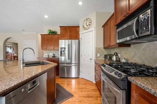 50 Springborough Crescent Sw, Calgary, AB - Indoor Photo Showing Kitchen With Double Sink With Upgraded Kitchen