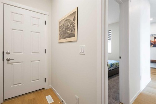 332 Magnolia Crescent Se, Calgary, AB 