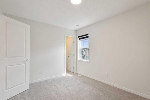 332 Magnolia Crescent Se, Calgary, AB 