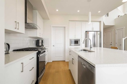 332 Magnolia Crescent Se, Calgary, AB 