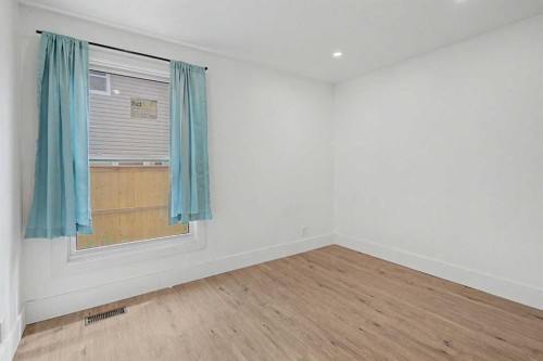 1320 116 Avenue Sw, Calgary, AB - Indoor Photo Showing Other Room