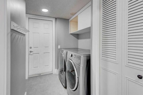 1320 116 Avenue Sw, Calgary, AB - Indoor Photo Showing Laundry Room