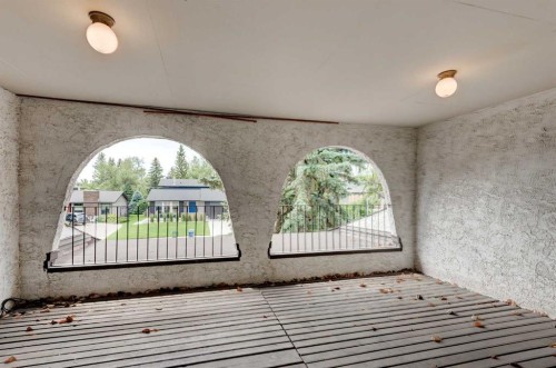 1320 116 Avenue Sw, Calgary, AB - Indoor Photo Showing Other Room
