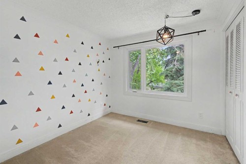 1320 116 Avenue Sw, Calgary, AB - Indoor Photo Showing Other Room