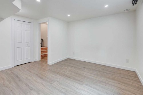 1320 116 Avenue Sw, Calgary, AB - Indoor Photo Showing Other Room