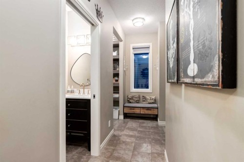 444 Evansglen Drive Nw, Calgary, AB - Indoor