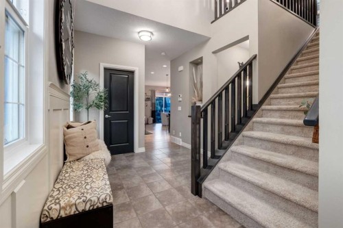 444 Evansglen Drive Nw, Calgary, AB - Indoor Photo Showing Other Room