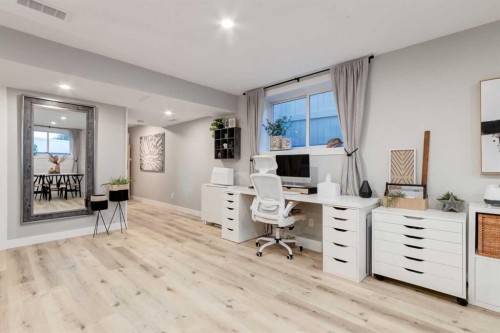 444 Evansglen Drive Nw, Calgary, AB - Indoor Photo Showing Office