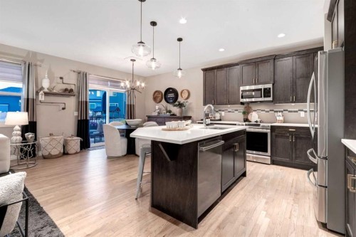 444 Evansglen Drive Nw, Calgary, AB - Indoor Photo Showing Kitchen With Stainless Steel Kitchen With Double Sink With Upgraded Kitchen