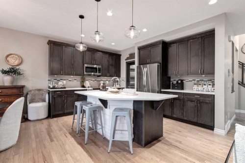 444 Evansglen Drive Nw, Calgary, AB - Indoor Photo Showing Kitchen With Stainless Steel Kitchen With Upgraded Kitchen