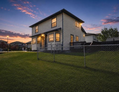 16 Canoe Close Sw, Airdrie, AB - Outdoor