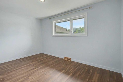 2056 Cottonwood Crescent Se, Calgary, AB - Indoor Photo Showing Other Room