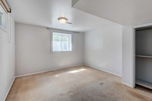 2056 Cottonwood Crescent Se, Calgary, AB - Indoor Photo Showing Other Room