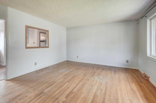 2056 Cottonwood Crescent Se, Calgary, AB - Indoor Photo Showing Other Room