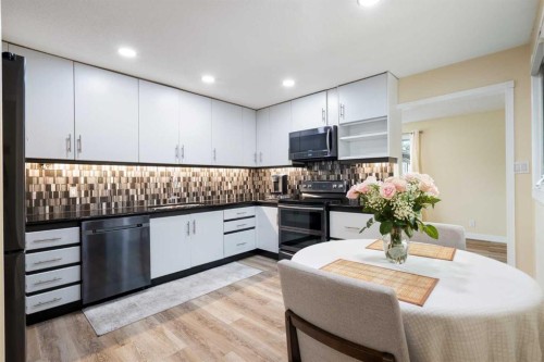 48 Deermont Way Se, Calgary, AB - Indoor