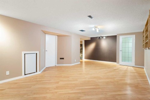 48 Deermont Way Se, Calgary, AB - Indoor Photo Showing Other Room