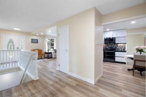48 Deermont Way Se, Calgary, AB - Indoor