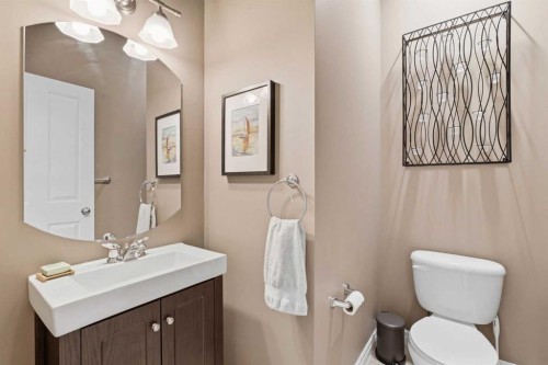 331 Parkmere Green, Chestermere, AB - Indoor Photo Showing Bathroom