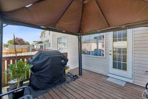 100 Applemont Close Se, Calgary, AB - Outdoor With Exterior