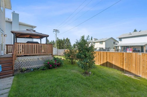 100 Applemont Close Se, Calgary, AB - Outdoor