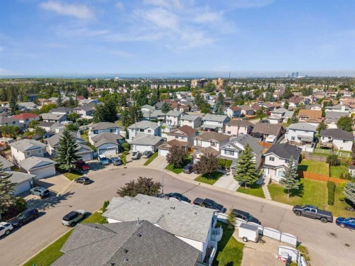 100 Applemont Close Se, Calgary, AB - Outdoor With View