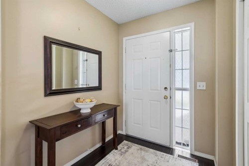 100 Applemont Close Se, Calgary, AB - Indoor Photo Showing Other Room