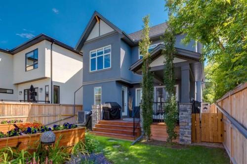 428 21 Avenue Ne, Calgary, AB - Outdoor