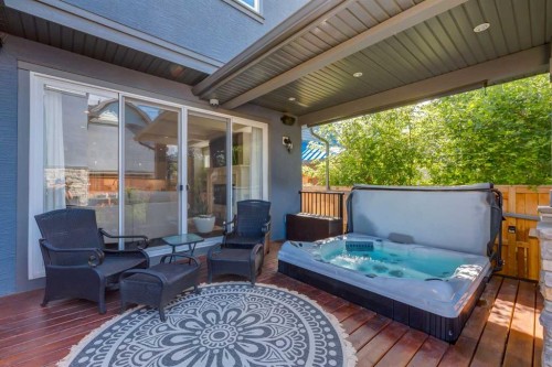 428 21 Avenue Ne, Calgary, AB - Outdoor With Deck Patio Veranda With Exterior