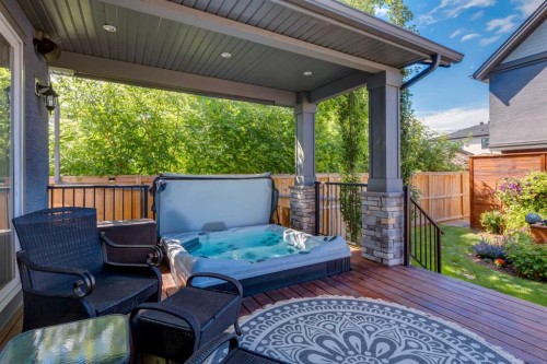428 21 Avenue Ne, Calgary, AB - Outdoor With Deck Patio Veranda With Exterior