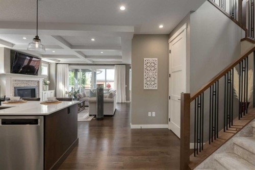 428 21 Avenue Ne, Calgary, AB - Indoor Photo Showing Other Room