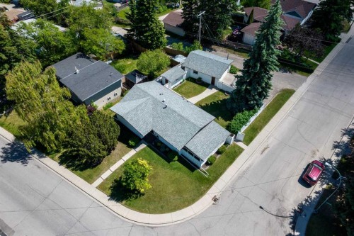 723 Seattle Drive Sw, Calgary, AB - Outdoor With View