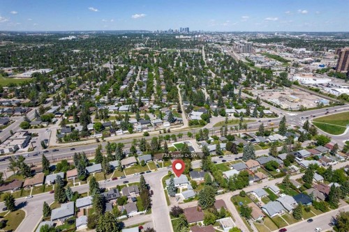 723 Seattle Drive Sw, Calgary, AB - Outdoor With View