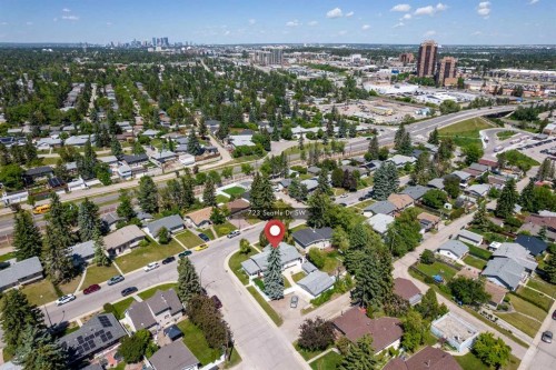 723 Seattle Drive Sw, Calgary, AB - Outdoor With View