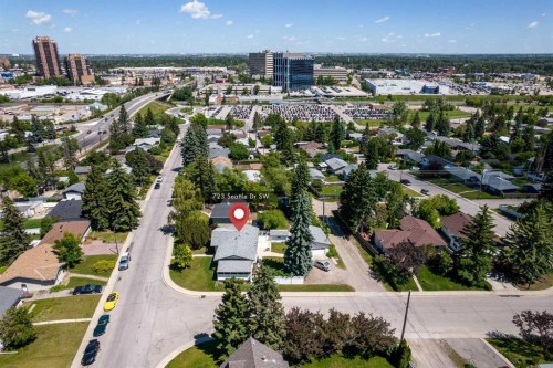 723 Seattle Drive Sw, Calgary, AB - Outdoor With View